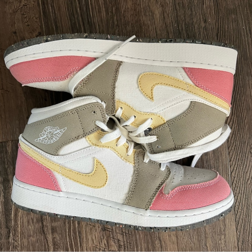 AIR JORDAN 1 MID SE